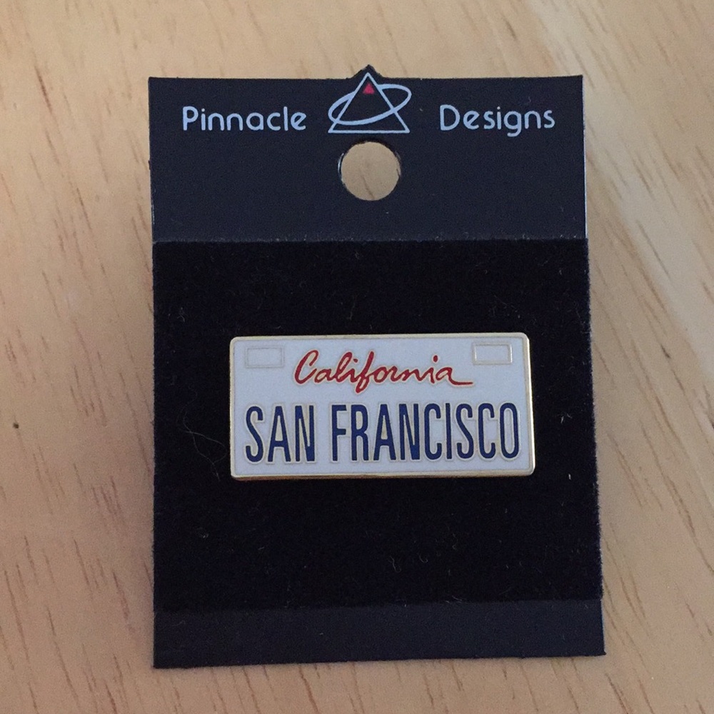 NWT San Francisco California lapel pin